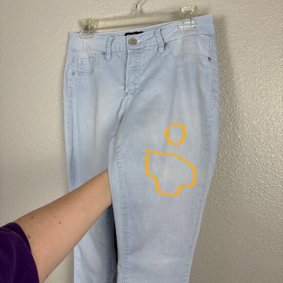 Royalty for Me Size 6 Skinny Leg Light Wash White-Blue Jeans Pockets Zipper Fly - Picture 3 of 10